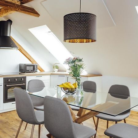 Drive Caffe Apartments Trzin Eksteriør bilde