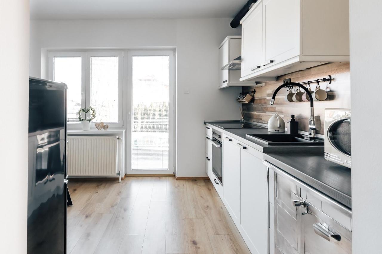 Drive Caffe Apartments Trzin Eksteriør bilde