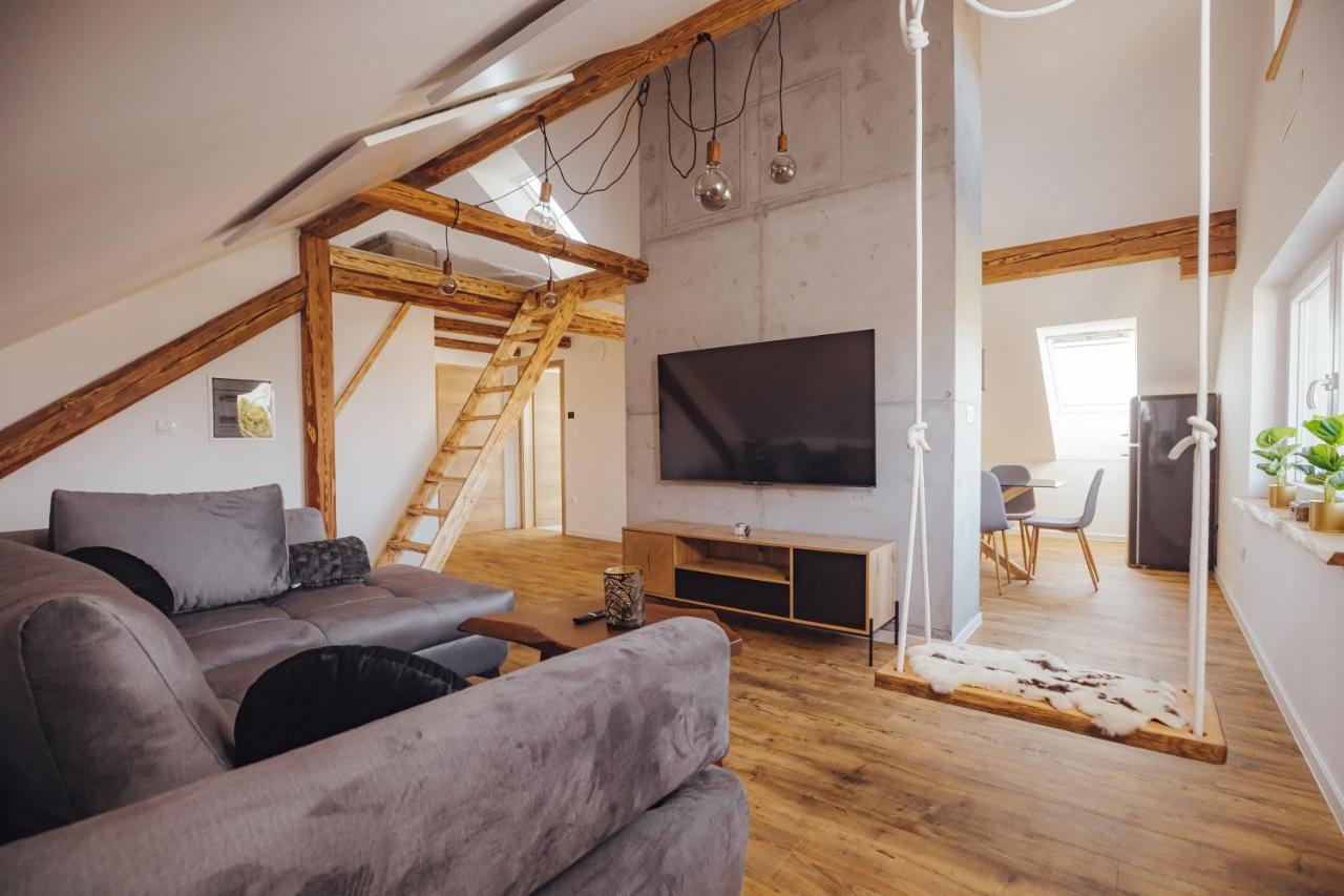 Drive Caffe Apartments Trzin Eksteriør bilde